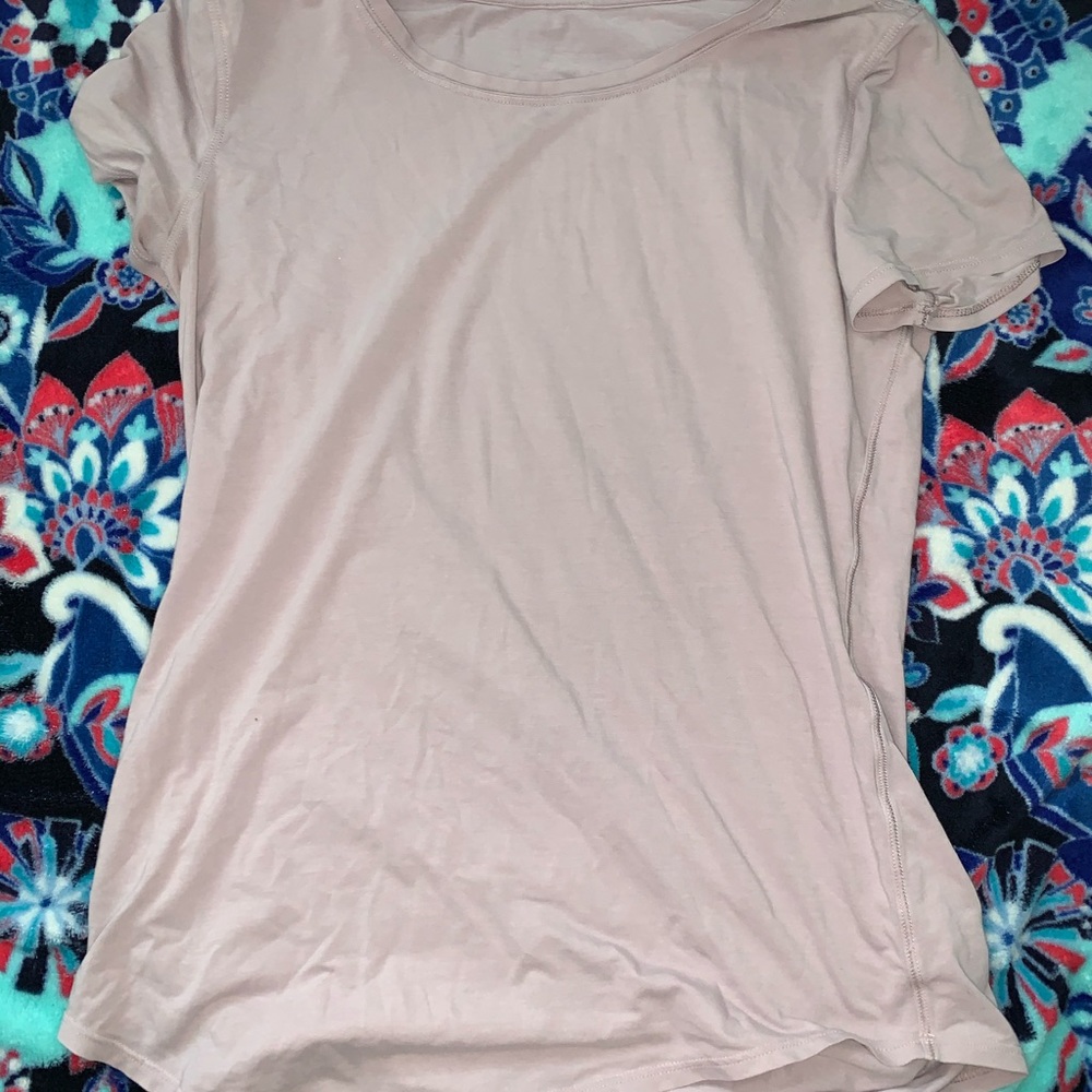 lululemon tee